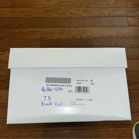 Bella Vita Darby pointed Toe Elastic T-Strap Flats Black Women’s Size 7.5 - Picture 14 of 15